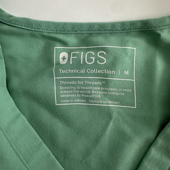 Figs Green Women's Top - Picture 2 of 5